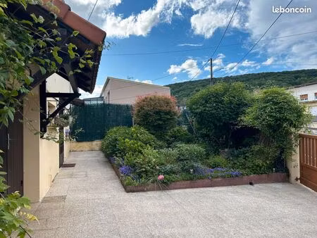 maison au calme avec jardin clôturé
