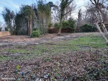 terrain 1 350 m² gradignan