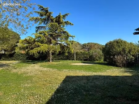 terrain 1 180 m² saint caprais de bordeaux