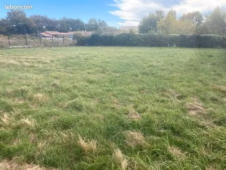 terrain 740 m² sadirac