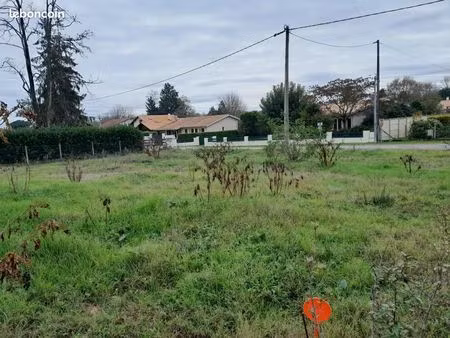 terrain 671 m² saint laurent medoc