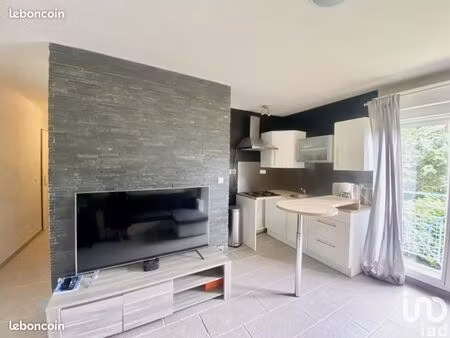 a louer 740 cc appartement 33m2 lumineux  balcon  parking proche gare et centre commercial