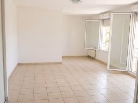 appartement 1 pièce 33 m²