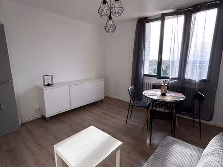 appartement t2 rénové nîmes proche gare