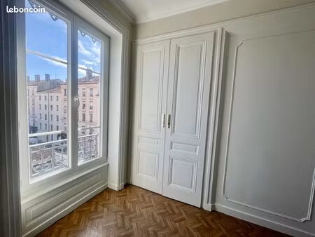 appartement 1 pièce 42 m²