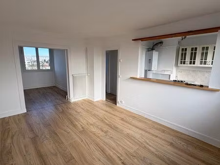 appartement t3 traversant  dernier étage  au calme – quartier du maroc