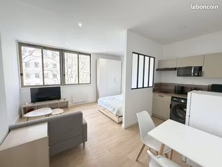 studio 1 pièce 26 m²