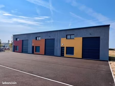 local - entrepot professionel