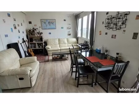 t3 meublé de 54m² avec balcon très lumineux  à côté du rer & métro m15  aucun vis-à-vis