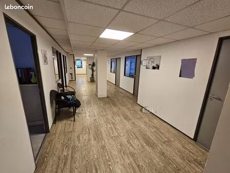 bureaux 425 m²