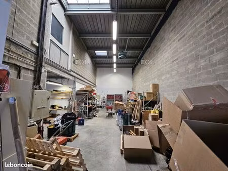 local d'activité 671 m²