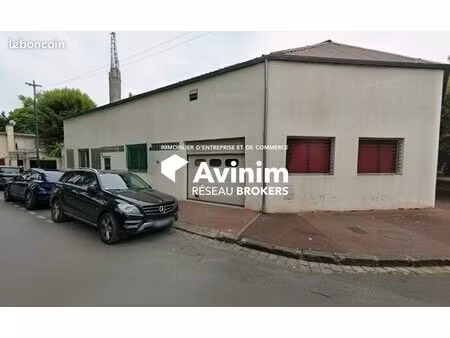 local 537 m² saint-maur-des-fossés