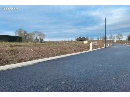 terrain 520 m² chars