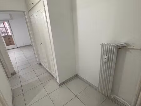 f1 grand studio avec parking privé