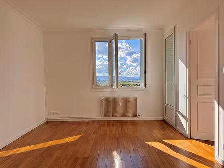 belleville-en-beaujolais - 4 pièces - 68.05 m² - balcon - espace vert - parking - cave