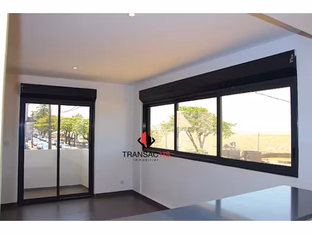 à cayenne  grand appartement avec 2 pièces à louer