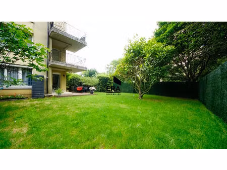 appartement evry 2 pièce(s) 49 m2 avec jardin de 200m2