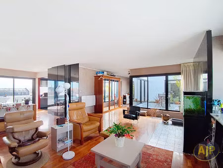 appartement exceptionnel de plus de 168 m² à vendre: centre ville.