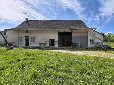 cuisery : maison de caractère du xixe siècle à rénover for