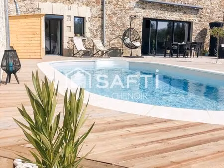 longère 6 pièces rénovée avec authenticité et modernité en village à 10 minutes de nantes