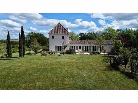 propriété au calme absolu – modernité et nature