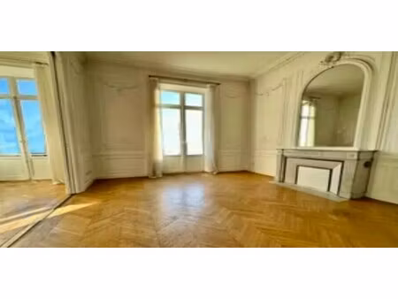 location bureaux 225 m²