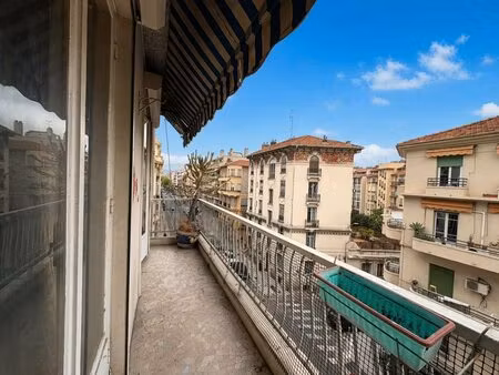 nice centre - 2p 43 63 m² + cave