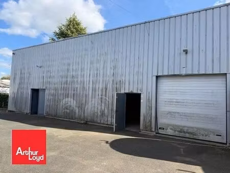location local d'activités 180 m²