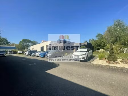 location local d'activités 710 m²