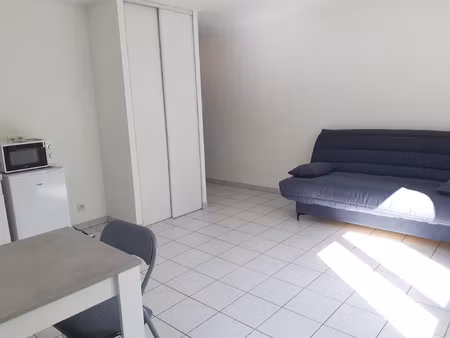 studio meublé à louer dans petite résidence