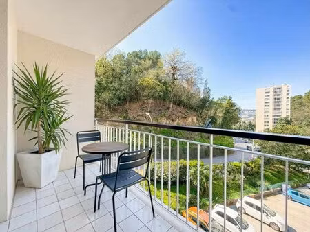 nice - haut cimiez - 3 pieces de 62 m² a vendre - terrasse - bon état - au calme - cave