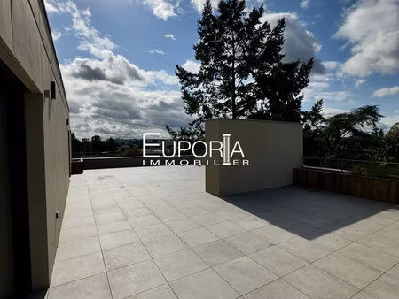 appartement t4 attique d'exception - centre ecully