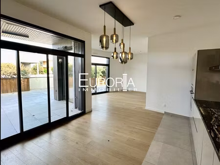 appartement t5 attique d'exception - centre tassin-la-demi-lune