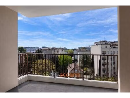 4 pièces sans vis-à-vis au pied du métro