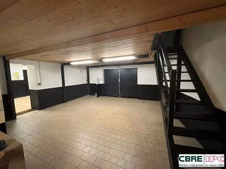 location local d'activités bayonne 80 m²