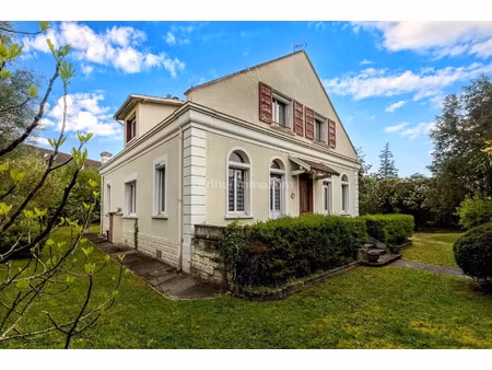 vente maison 7 pièces 202 m2 à belley