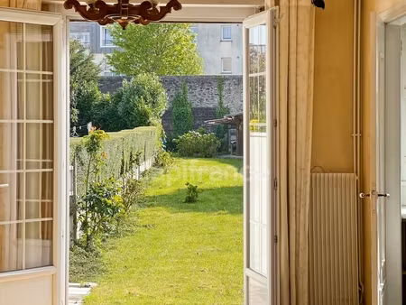 à vendre - boulogne-sur-mer - maison mitoyenne 4 pièces - 2 chambres - jardin - cave - gar