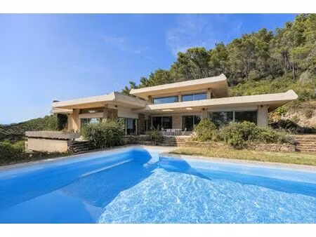 vente maison de luxe carqueiranne 6 pièces 400 m² <meta name="description" content="à vend