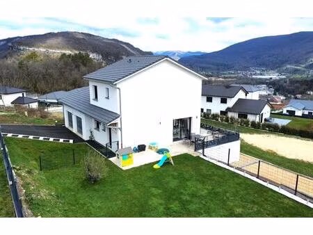 villa de 4 chambres à dortan avec belle vue sur le bugey