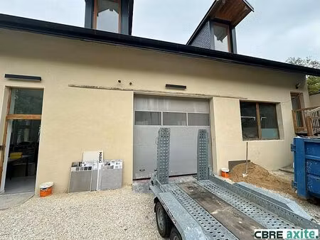 location local d'activités saint jeoire prieure 160 m²