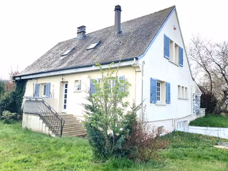 pavillon familial avec fort potentiel à soissons