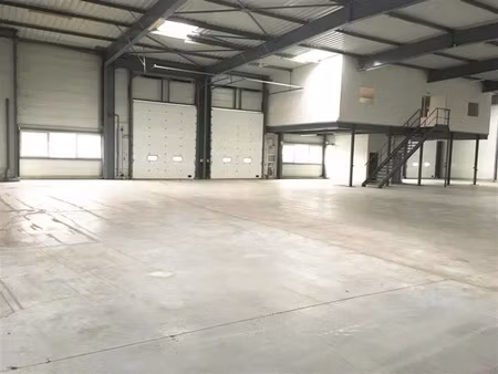 location local d'activités st brice sous foret 355 m²