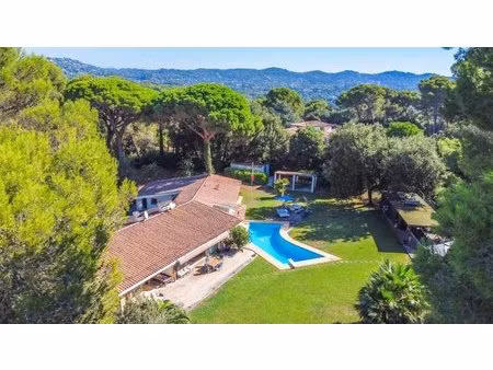 mougins - propriete de plus d'1 hectare - domaine ferme