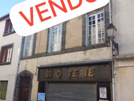 achat immeuble 260m² maringues 63350