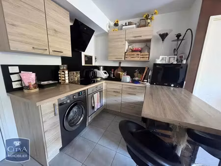 appartement à louer 2 pièces 40.79 m² - istres (13) - 745€