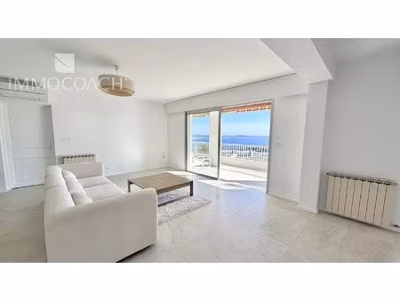 appartement-villa rénovée avec vue mer panoramique à hyères