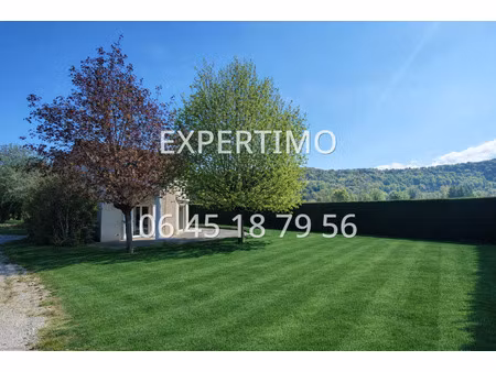 maison 4 chambres + bureau avec grand terrain clos – environnement calme