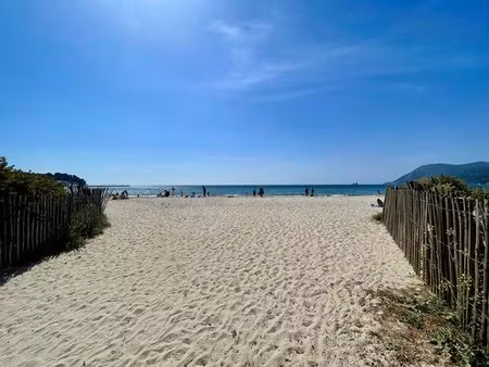 a saisir - appartement t1 plage et parc aux sablettes - la seyne-sur-mer (83500)