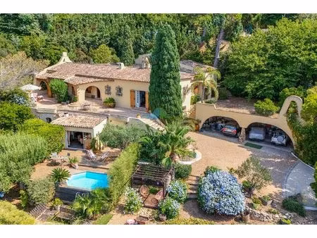 villa 6 chambres avec vue sur mer dans le golfe de saint tropez