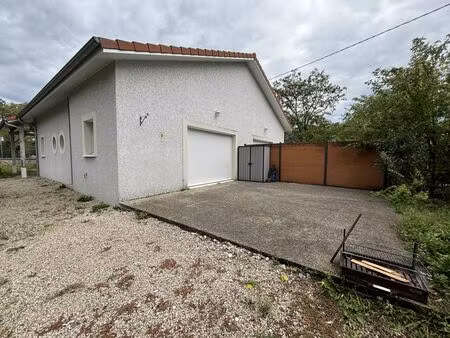 location maison 3 pièces 74m² ambronay 01500